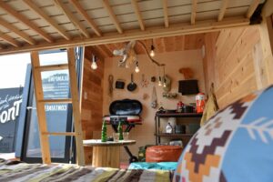 010【フルビルド】虫嫌いでも、寒い季節も楽しめるグランピングコンテナー